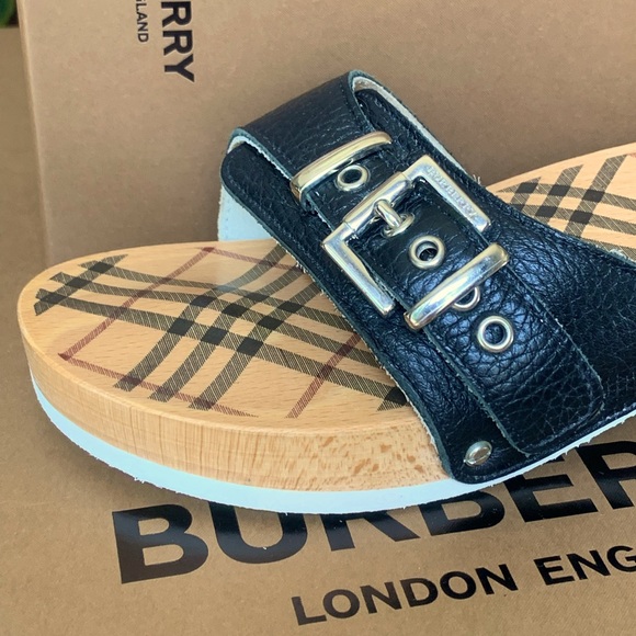 Burberry Sandals - Picture 11 of 15